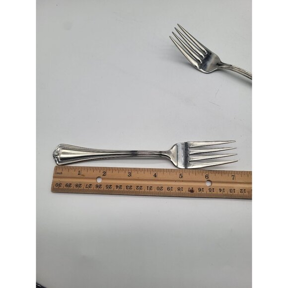 Reed & Barton Select HADLEY Salad/Dessert Fork Set of 2 Stainless Steel 18/10 - Picture 5 of 5